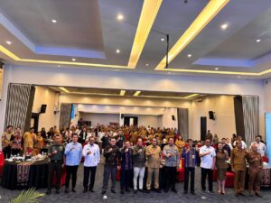 Kepala Dinas Koperasi UKM Provinsi NTT, Dr. Drs. Jusuf Lery Rupidara, M.Si, menghadiri High Level Meeting TPID Provinsi NTT