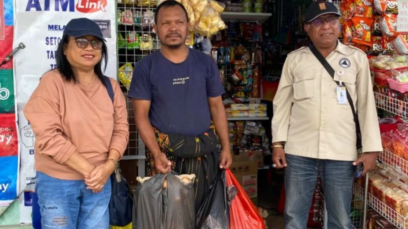 Ratusan Warga Terdampak Gempa Flores Manfaat Kebijakan “Ambil baru Bayar”